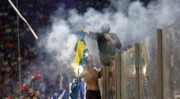 Zastava_BiH_zapaljena