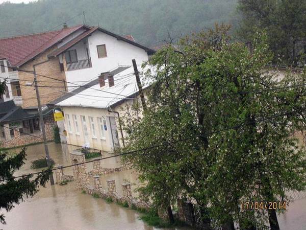 srebrenik-poplave-nekonaselje2