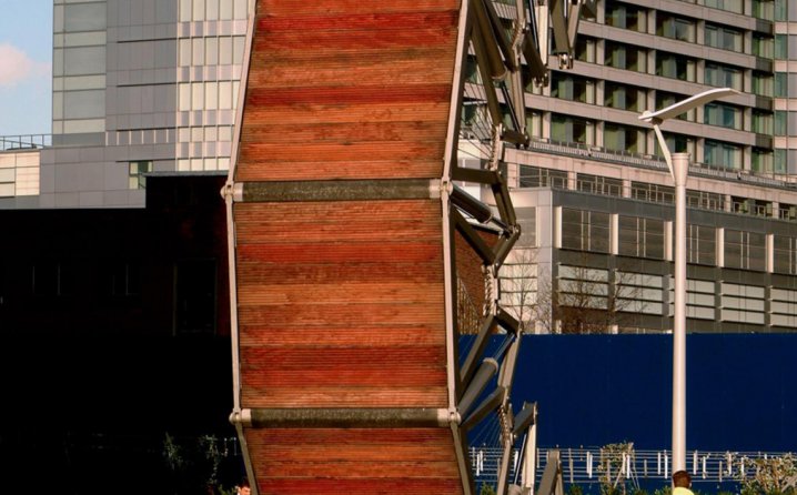 Foto: Getty Images (Rolling Bridge u Londonu )