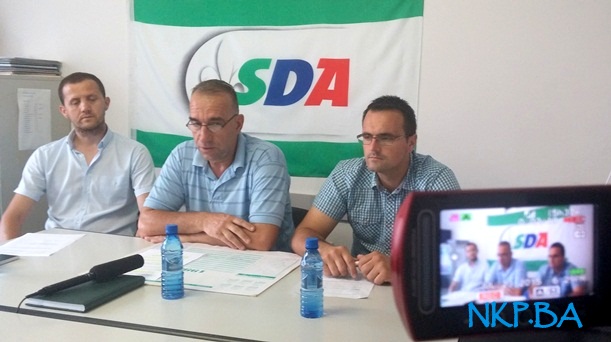 Sa prethodne press konferencije OO SDA Kalesija, juli 2015.