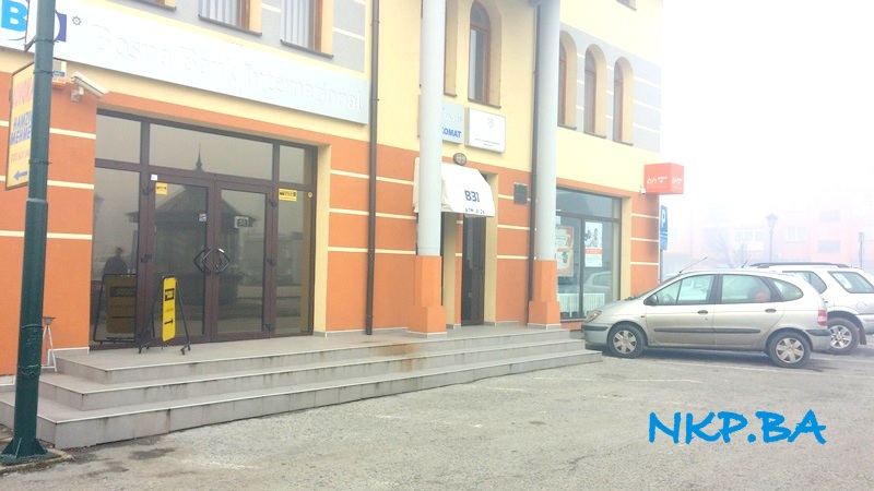 Ulaz u zgradu Medžlisa CAM01876