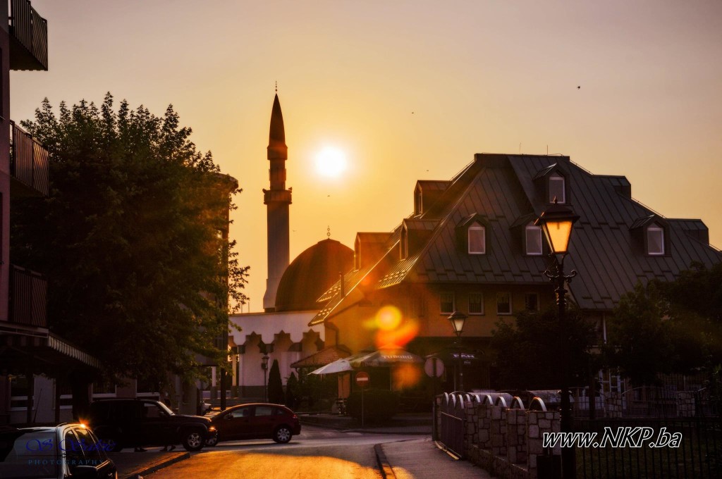dzamija kalesija zalazak sunca