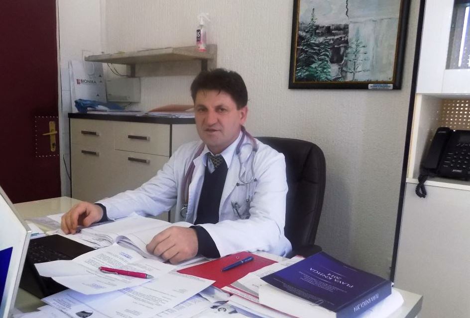 Muhamed Osmanović: Izbjegavati mjesta masovnog okupljanja ljudi, jedna osoba sa virusom može zaraziti sve ostale