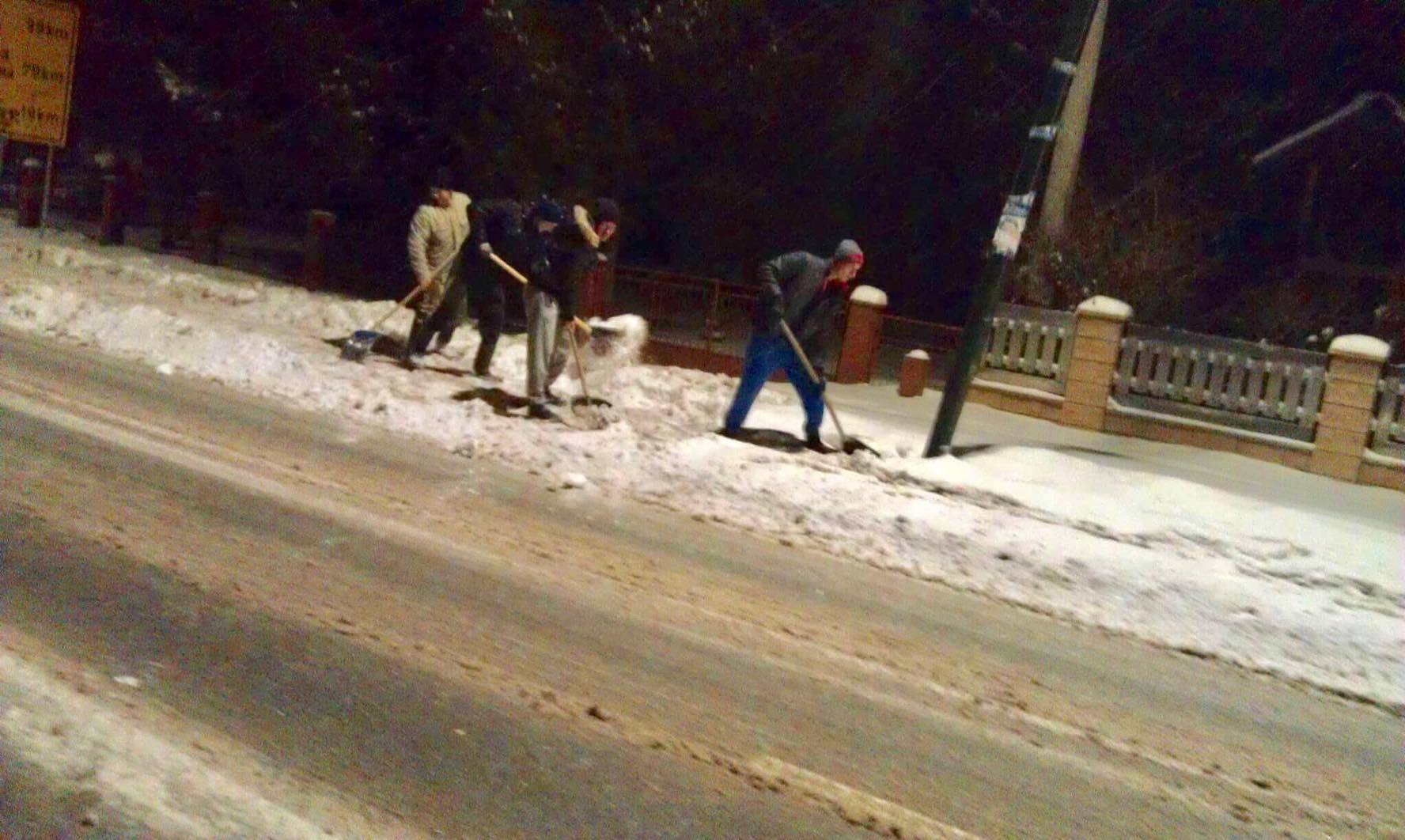 prnjavorcani ciste trotoar 5