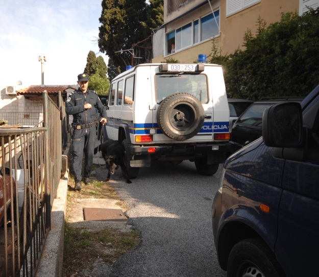 Dubrovnik, 12.04.2013 - Na sirem dubrovackom podrucju u tijeku je operativna policijska akcija