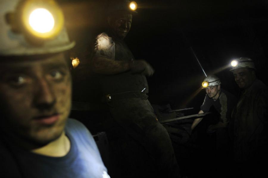 Danas je dan hrabrih ljudi koji hljeb zarađuju u jamama ispod zemlje ...