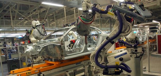 vw-fabrika-roboti-628x298