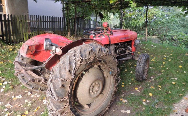 traktor nesreca