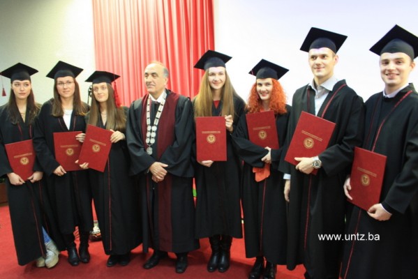univerzitet tuzla zlatni studenti