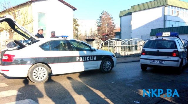 POLICIJA VOZILO