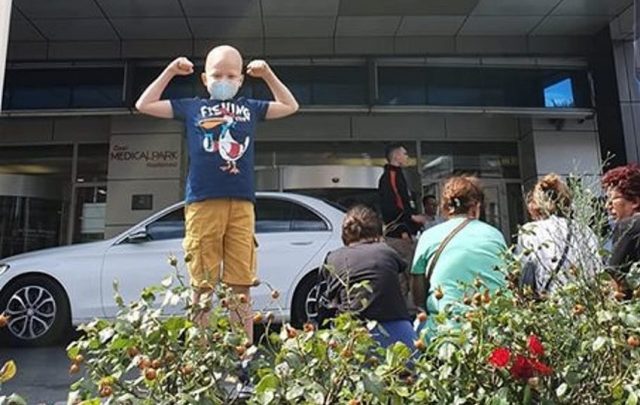 F87B827E-DD3B-440A-AC44-4DDFC7F38C47