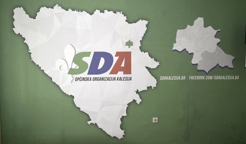 1E1541D5-6CB4-4A0F-88F9-DB7B2950B8A4