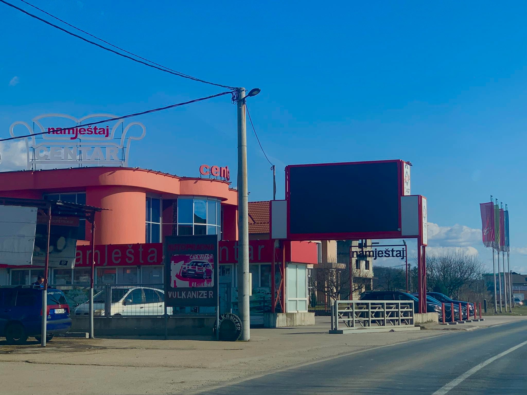 k dubnica centar miljanovci ROBNA KUCA CENTAR