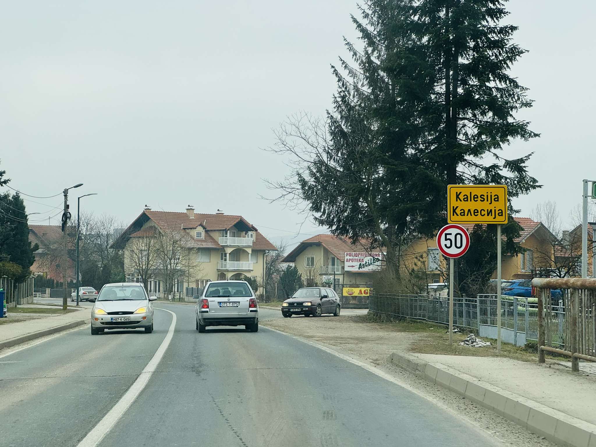 kalesija kalesija kalesija tabla vozila saobracaj 1
