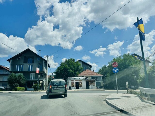 kalesija c raskrsnica 12.mart i glavni put 1