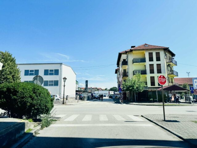 kalesija pogled od suda skola put centar kalesije 1