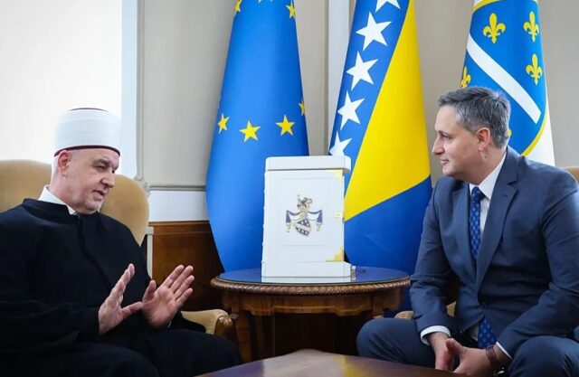 IZ ugovor sa drzavom - reis kavaovic i predsjednik becirovic